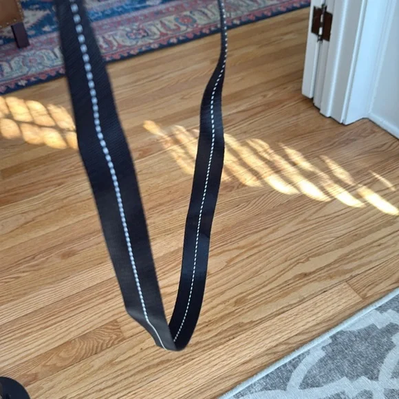 oliver thomas 24 + 7 triple threat crossbody metallic silver - Picture 16 of 16